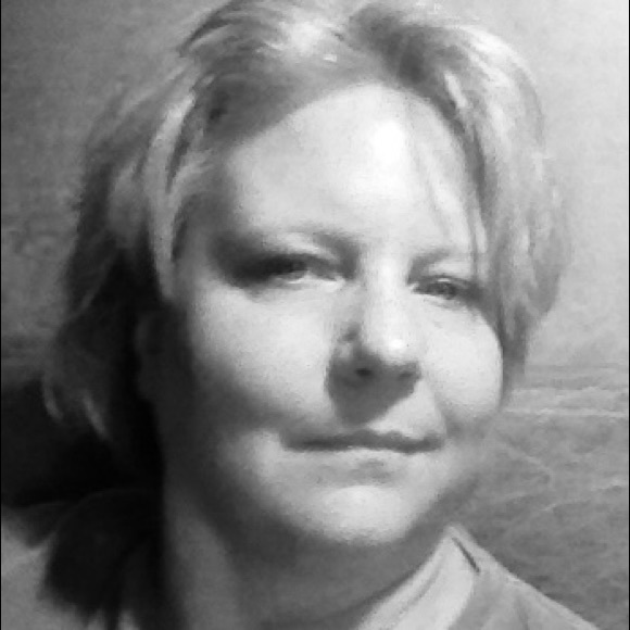 Meet your Posher, Michelle - Picture 3 of 3